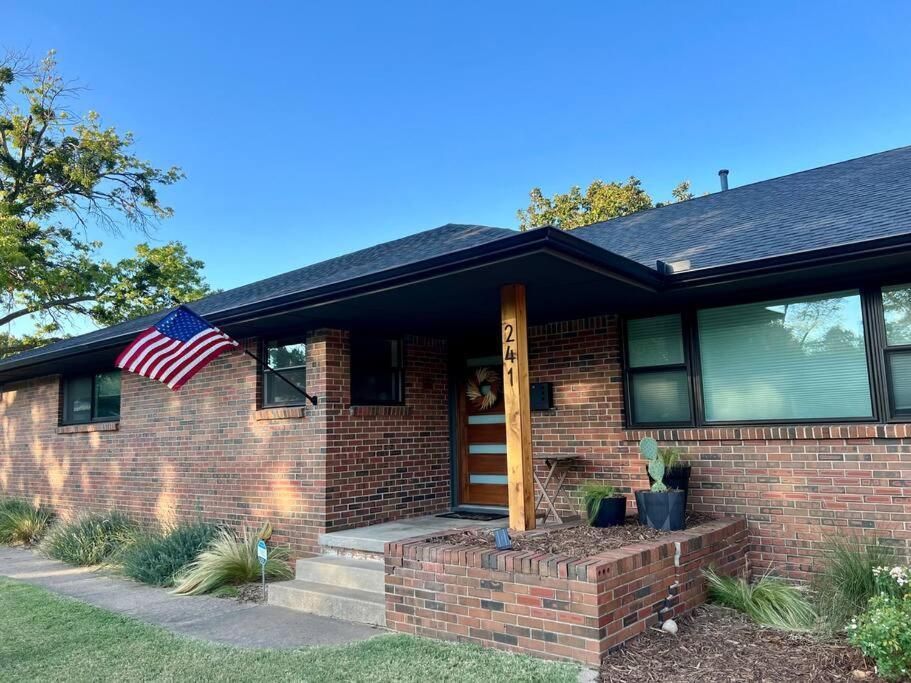 Mid-West Mod - 5Br - Central Norman - Near Ou! Εξωτερικό φωτογραφία